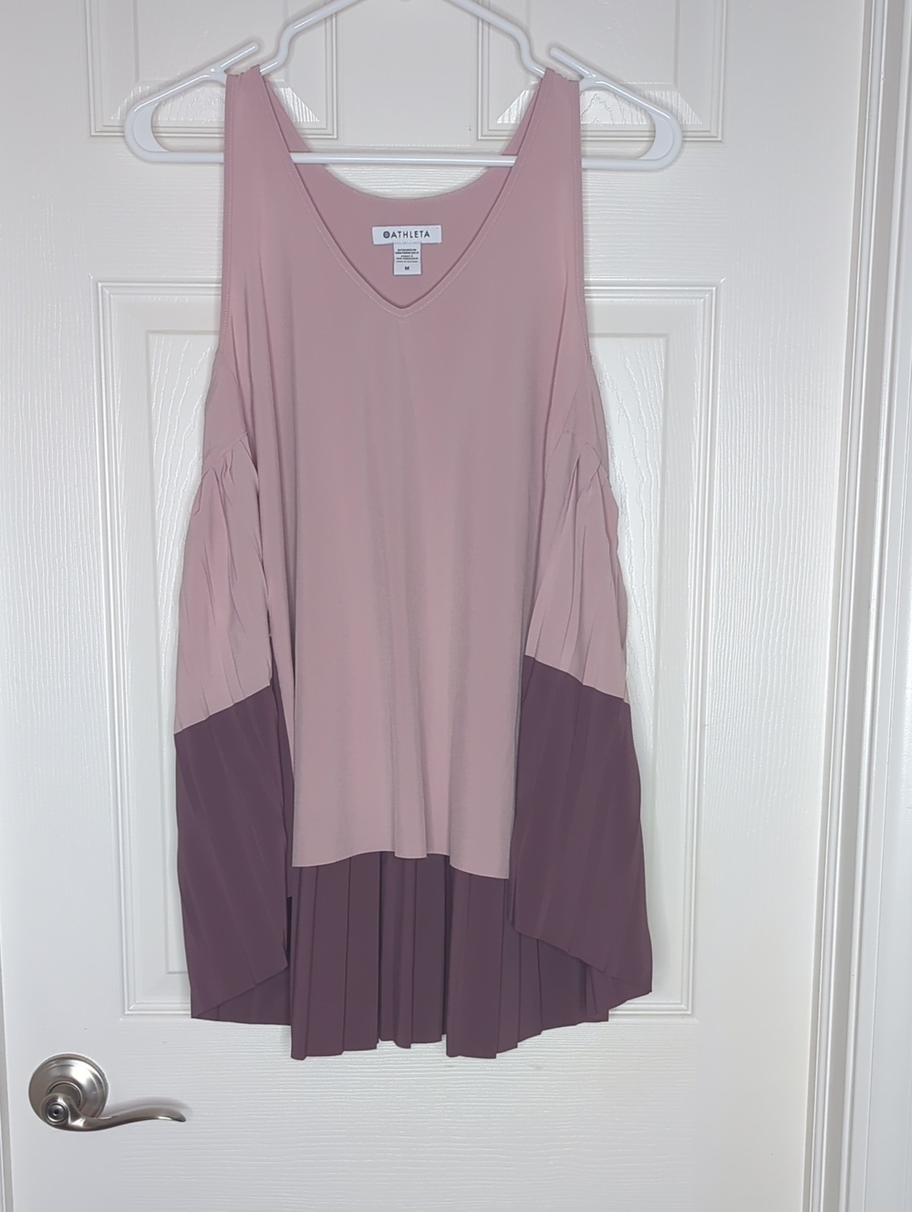 Athleta Swing Tank Pleated V-neck, Hi-Lo Hem Line Flowy Mauve Pink Purple